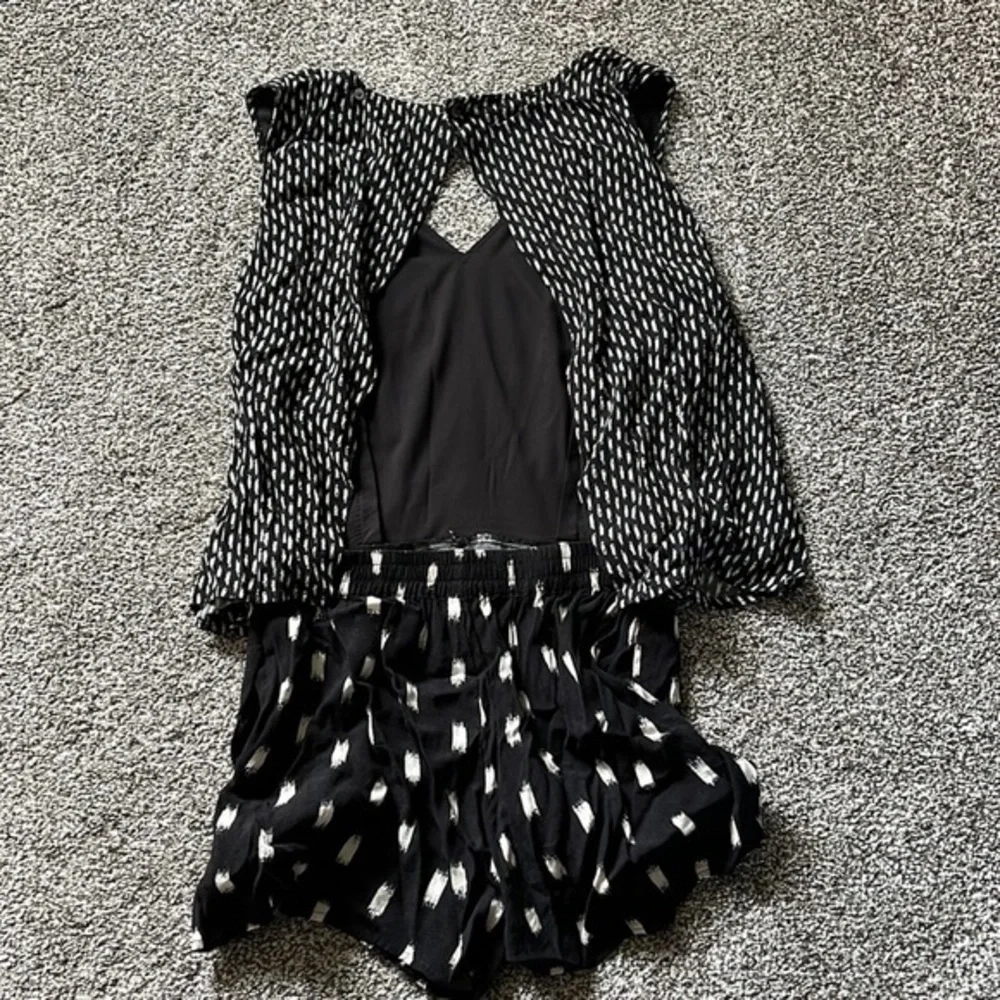 Madewell Open Back Black and White Romper Size‎ XS - Picture 5 of 5